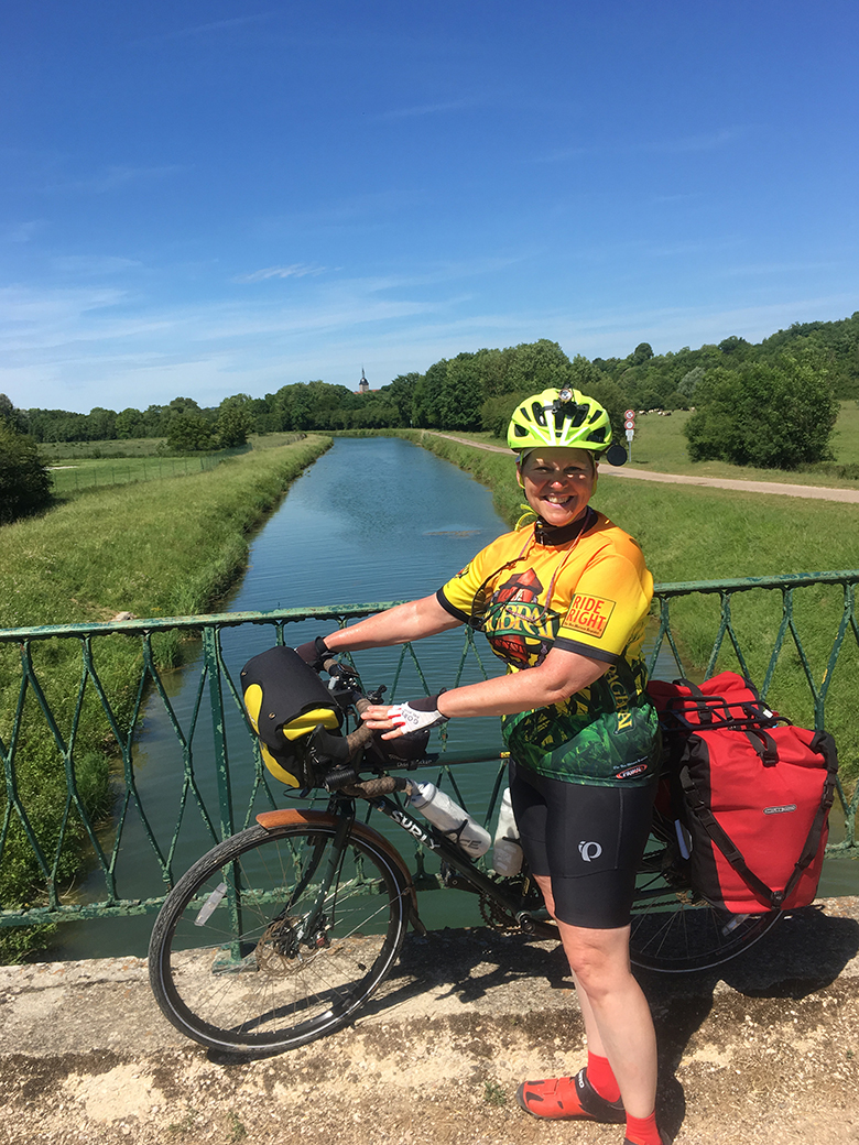 Molly on the Marne (canal)